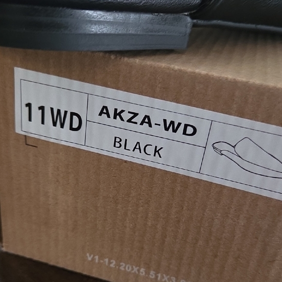 Journee Collection Womens Classic Black Slip-On Mule Loafers. - Picture 3 of 3